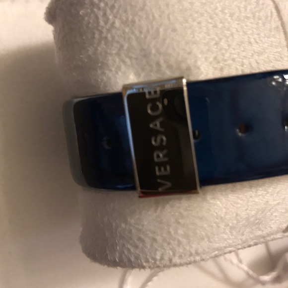 Versace Womens Watch - Picture 7 of 16